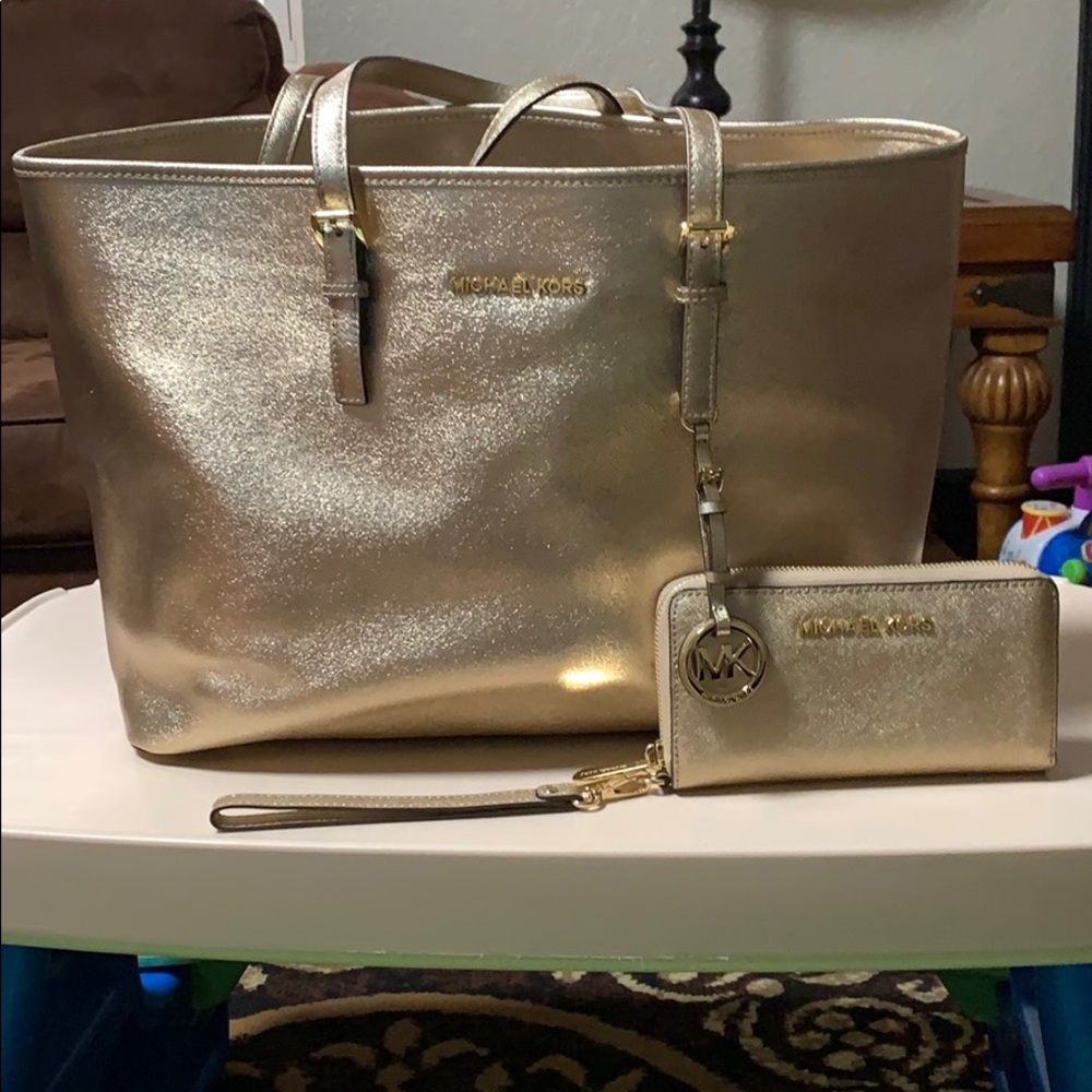 Michael Kors purse
